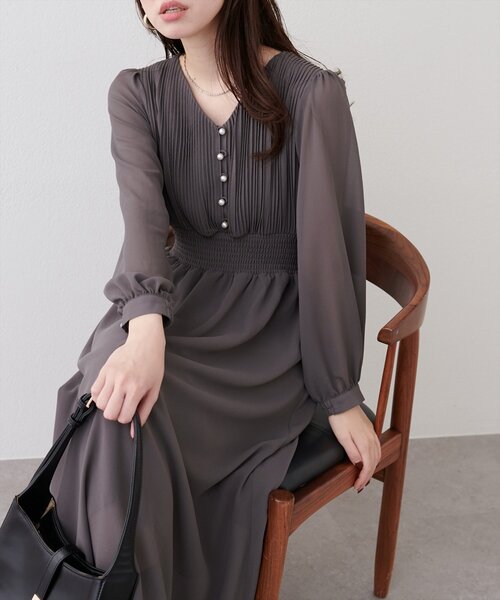 natural couture（ナチュラルクチュール）の「ピンタックプリーツお上品ワンピース（ワンピース・レディース・その他2/その他1/ピンクベージュ/その他4/その他3/チャコールグレー・FREE）」の2枚目の写真