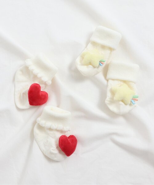 apres les cours(アプレレクール)の「ハート&星モチーフソックス(ベビーシューズ/ベビーソックス・キッズ・イエロー/レッド・12/9)」の4枚目の写真