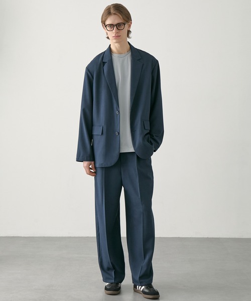 EASENCE（イーズエンス）の「【EASENCE】ハイツイステッドツイル セットアップ シングルテーラードジャケット＆センタープレス タックスラックス<速乾/UVカット/イージーケア>（セットアップ・メンズ・ライトグレー/ネイビー/モカ/チャコール・S/M/L/XL）」の4枚目の写真