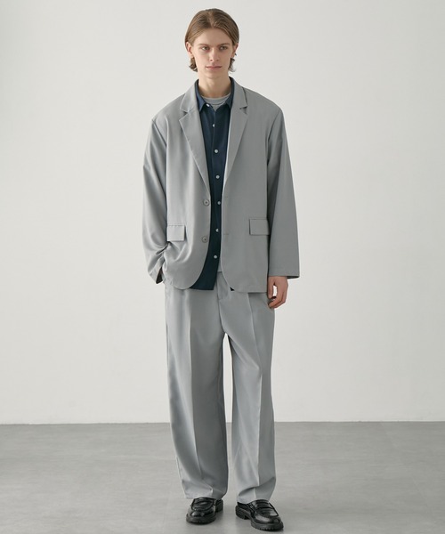 EASENCE（イーズエンス）の「【EASENCE】ハイツイステッドツイル セットアップ シングルテーラードジャケット＆センタープレス タックスラックス<速乾/UVカット/イージーケア>（セットアップ・メンズ・ライトグレー/ネイビー/モカ/チャコール・S/M/L/XL）」の2枚目の写真