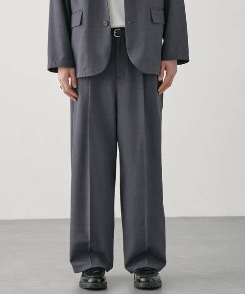 EASENCE（イーズエンス）の「【EASENCE】ハイツイステッドツイル セットアップ シングルテーラードジャケット＆センタープレス タックスラックス<速乾/UVカット/イージーケア>（セットアップ・メンズ・ライトグレー/ネイビー/モカ/チャコール・S/M/L/XL）」の5枚目の写真