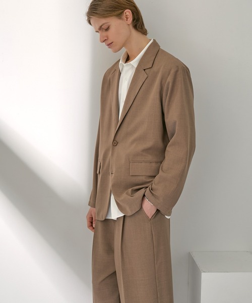 EASENCE（イーズエンス）の「【EASENCE】ハイツイステッドツイル セットアップ シングルテーラードジャケット＆センタープレス タックスラックス<速乾/UVカット/イージーケア>（セットアップ・メンズ・ライトグレー/ネイビー/モカ/チャコール・S/M/L/XL）」の17枚目の写真