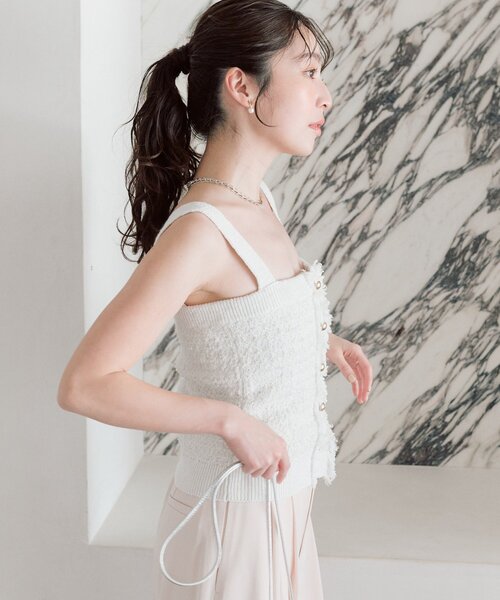 La boutique BonBon（ラブティックボンボン）の「【アンサンブル可】ファンシーツイードニットキャミ（ニット/セーター・レディース・ネイビー/オフホワイト/ピンク・FREE）」の16枚目の写真