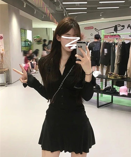 gossip!ロサンゼルス(ゴシップロサンゼルス)の「前ボタンデザイン プレーンミニワンピース(ワンピース・レディース・ブラック・M/S)」の11枚目の写真