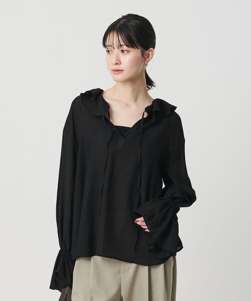 BEAUTY&YOUTH UNITED ARROWS(ビューティーアンドユースユナイテッドアローズ)の「ラッフル スキッパーブラウス(シャツ/ブラウス・レディース・オフホワイト/ブラック・FREE)」の2枚目の写真