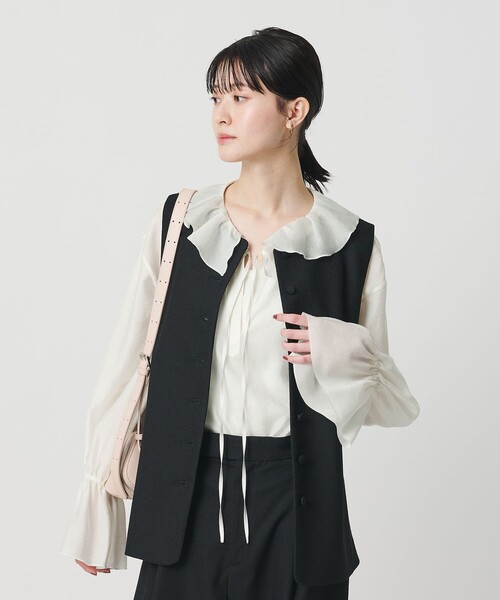 BEAUTY&YOUTH UNITED ARROWS(ビューティーアンドユースユナイテッドアローズ)の「ラッフル スキッパーブラウス(シャツ/ブラウス・レディース・オフホワイト/ブラック・FREE)」の3枚目の写真