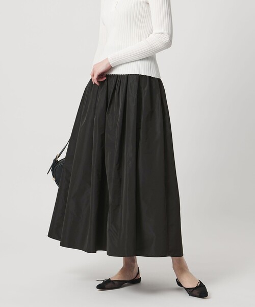 UNITED ARROWS（ユナイテッドアローズ）の「タフタ ボリューム ギャザースカート（スカート・レディース・オフホワイト/ブラック/その他2/その他1・36/38）」の3枚目の写真