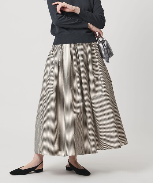 UNITED ARROWS（ユナイテッドアローズ）の「タフタ ボリューム ギャザースカート（スカート・レディース・オフホワイト/ブラック/その他2/その他1・36/38）」の5枚目の写真