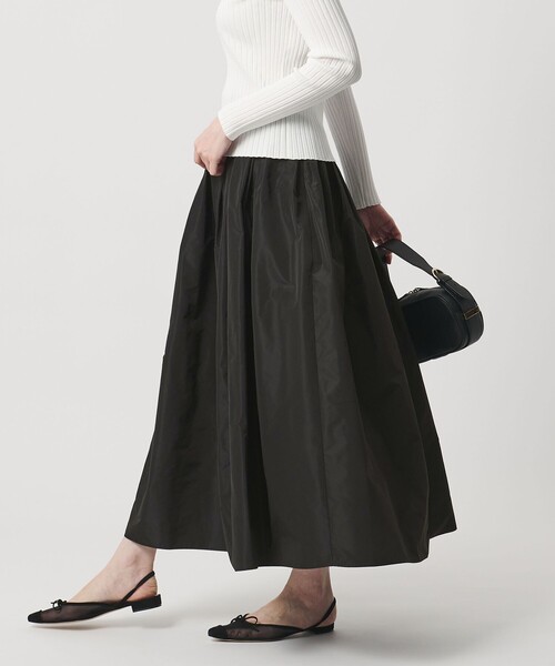 UNITED ARROWS（ユナイテッドアローズ）の「タフタ ボリューム ギャザースカート（スカート・レディース・オフホワイト/ブラック/その他2/その他1・36/38）」の12枚目の写真