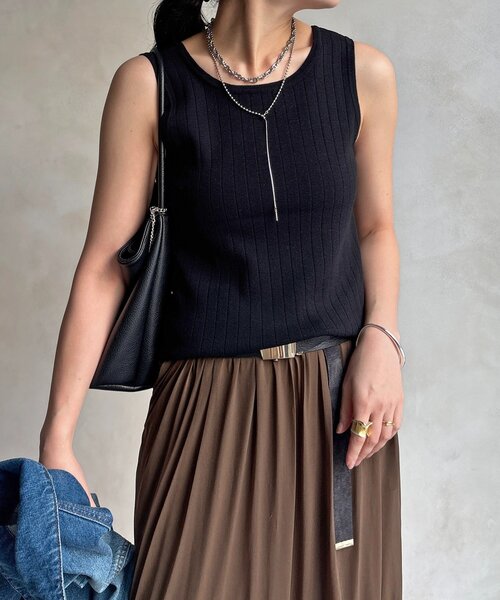 DouDou（ドゥドゥ）の「ヘンリーネック前後2WAYニットタンク（ニット/セーター・レディース・ベージュ/オフホワイト/ブラック/レッド・FREE）」の11枚目の写真