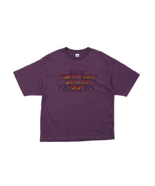 FRUIT OF THE LOOM(フルーツオブザルーム)の「19/-スラブ天竺Tシャツ5 / 半袖 ロゴ&メッセージ Tシャツ / CAN'T BE FREE WITHOUT FRUIT(Tシャツ/カットソー・メンズ・アイボリー/パープル/チャコールグレー・M/L/S)」の3枚目の写真