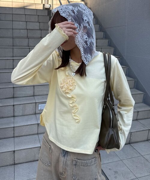CIAOPANIC(チャオパニック)の「バラフリルレースフードシアートップス(Tシャツ/カットソー・レディース・ブラック/グレー/イエロー/ホワイト・ONE SIZE)」の4枚目の写真