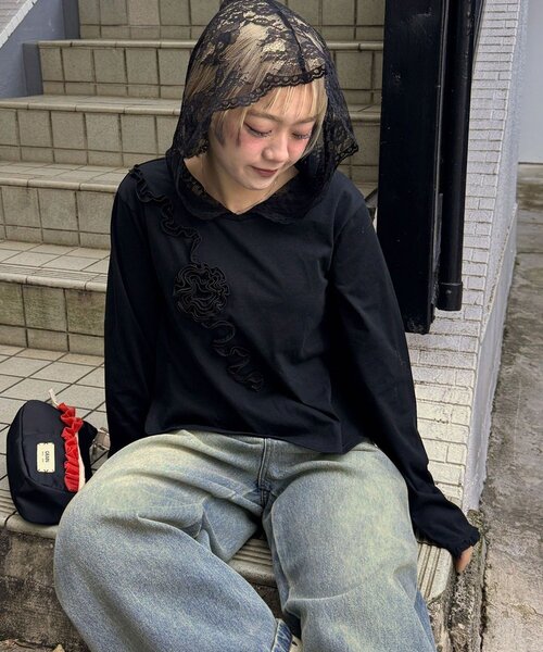 CIAOPANIC(チャオパニック)の「バラフリルレースフードシアートップス(Tシャツ/カットソー・レディース・ブラック/グレー/イエロー/ホワイト・ONE SIZE)」の1枚目の写真