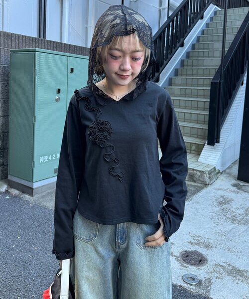 CIAOPANIC(チャオパニック)の「バラフリルレースフードシアートップス(Tシャツ/カットソー・レディース・ブラック/グレー/イエロー/ホワイト・ONE SIZE)」の18枚目の写真