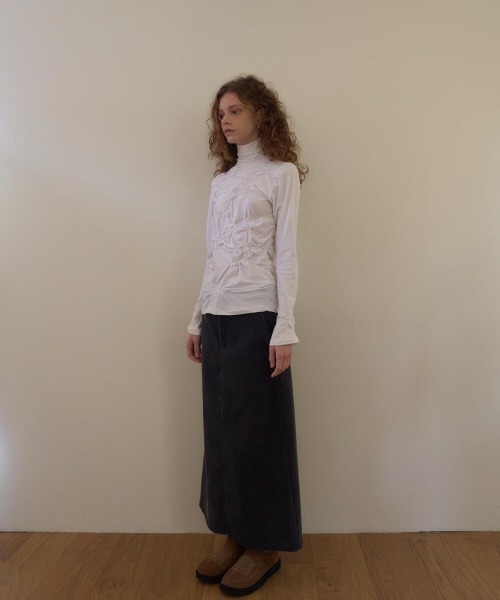 oursaalty（アウアソルティ）の「WRINKLY HIGH-NECK T SHIRTS（Tシャツ/カットソー・レディース・ネイビー/ホワイト・FREE）」の5枚目の写真