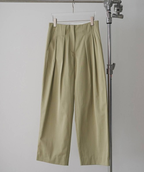 anuke（アンヌーク）の「[anuke/アンヌーク] ツイル ルーズ タックパンツ【追加】（その他パンツ・レディース・ベージュ/アイボリー・38/36）」の5枚目の写真