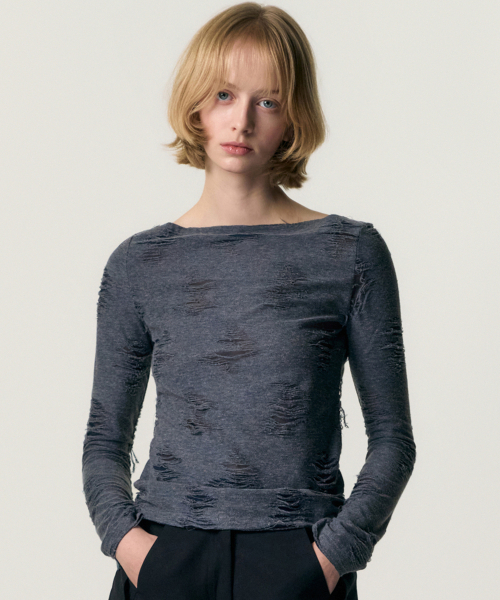 KIMZISU(キムジス)の「Distressed Cowl Neck T-shirt_BLUE(Tシャツ/カットソー・レディース・ブルー・LARGE/MEDIUM/SMALL)」の2枚目の写真