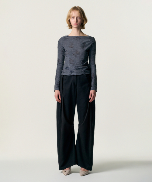 KIMZISU(キムジス)の「Distressed Cowl Neck T-shirt_BLUE(Tシャツ/カットソー・レディース・ブルー・LARGE/MEDIUM/SMALL)」の5枚目の写真