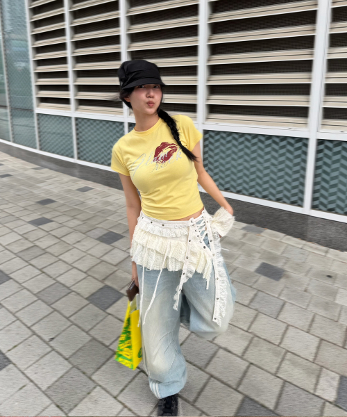 DEFYCLUBROBBERS(ディファイクラブロバース)の「グラムロック ホットフィックス 半袖クロップTシャツ (4色)(Tシャツ/カットソー・レディース・ブラック/アイボリー/ライトイエロー/ミント・OS)」の5枚目の写真