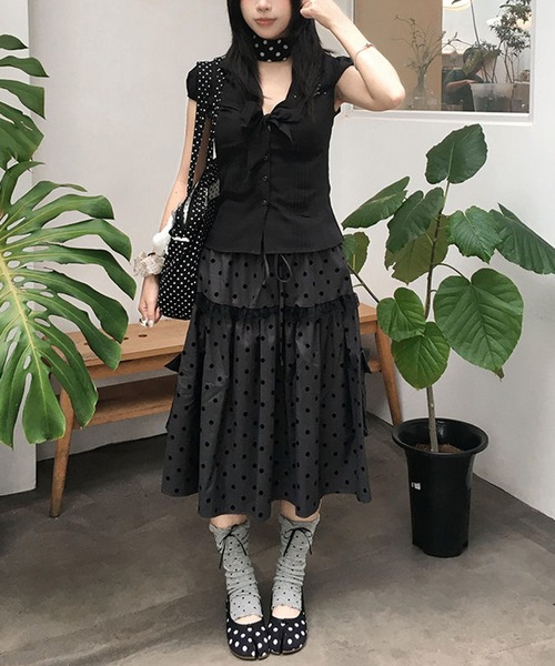 WEGO(ウィゴー)の「26新作!韓国スタイルドット柄ミドル丈スカート(スカート・レディース・グレー・MEDIUM/LARGE)」の13枚目の写真