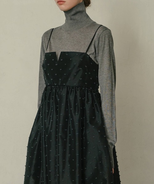 LE CIEL BLEU（ルシェルブルー）の「ハイゲージタートルネックニット / High-Gauge Turtleneck Knit（ニット/セーター・レディース・ネイビー/ブラック/ホワイト/ブラウン/グレー・36）」の11枚目の写真