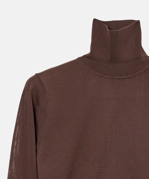 LE CIEL BLEU（ルシェルブルー）の「ハイゲージタートルネックニット / High-Gauge Turtleneck Knit（ニット/セーター・レディース・ネイビー/ブラック/ホワイト/ブラウン/グレー・36）」の18枚目の写真