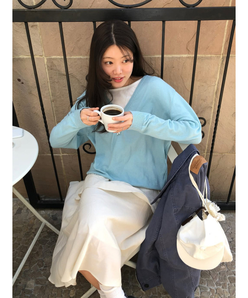 FRIVER07（フリバー07）の「Fine wool deep v-neck knit [FRSP05NT05]_Sky blue（ニット/セーター・レディース・スカイブルー・FREE）」の2枚目の写真