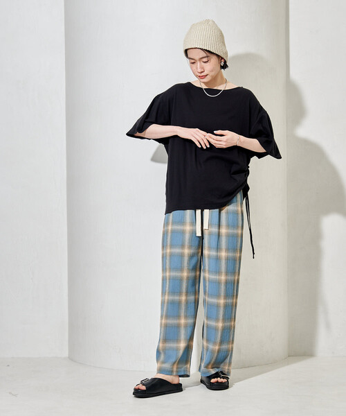 FREAK'S STORE(フリークスストア)の「シアーコットン ルーズボートネック Tシャツ/シアーTシャツ(Tシャツ/カットソー・レディース・ブラウン/ピンク/オフホワイト/ブラック・フリ-)」の15枚目の写真
