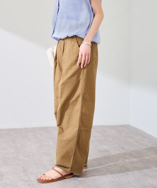 FRAMeWORK（フレームワーク）の「コットンドリルタックパンツ（その他パンツ・レディース・アイボリー/キャメル・36/38）」の21枚目の写真