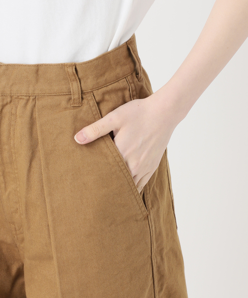 FRAMeWORK（フレームワーク）の「コットンドリルタックパンツ（その他パンツ・レディース・アイボリー/キャメル・36/38）」の6枚目の写真