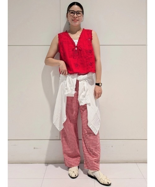 GAP(ギャップ)の「リネンブレンド 刺しゅう クロップド シェルタンクトップ(シャツ/ブラウス・レディース・レッド・XXS/L/M/S/XS)」の7枚目の写真