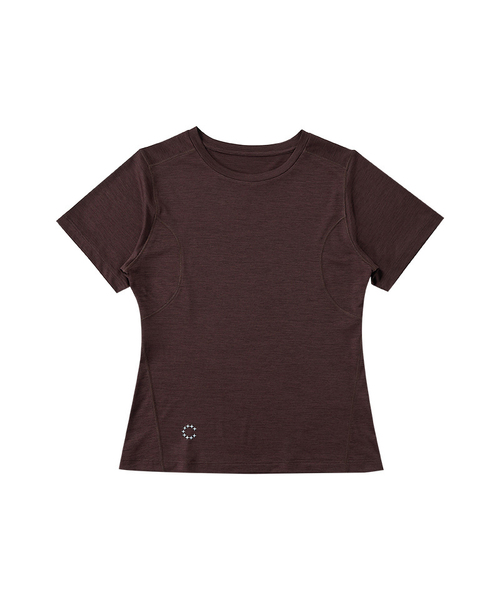 BUTTON SEOUL（ボタンソウル）の「[ウィメンズ] エアリー パフォーマンス ベースレイヤー ショートスリーブ (6カラー)（Tシャツ/カットソー・レディース・オレンジ/パープル/ブラウン/ダークブラウン/オリーブ/ブラック・SMALL/MEDIUM/LARGE）」の4枚目の写真