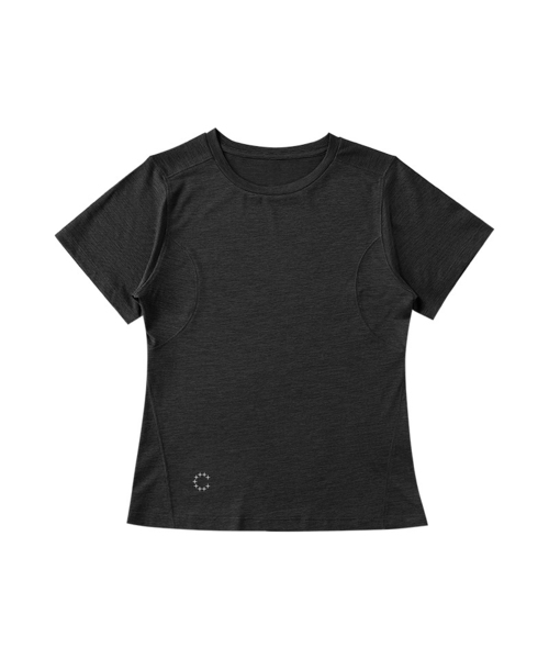 BUTTON SEOUL（ボタンソウル）の「[ウィメンズ] エアリー パフォーマンス ベースレイヤー ショートスリーブ (6カラー)（Tシャツ/カットソー・レディース・オレンジ/パープル/ブラウン/ダークブラウン/オリーブ/ブラック・SMALL/MEDIUM/LARGE）」の2枚目の写真