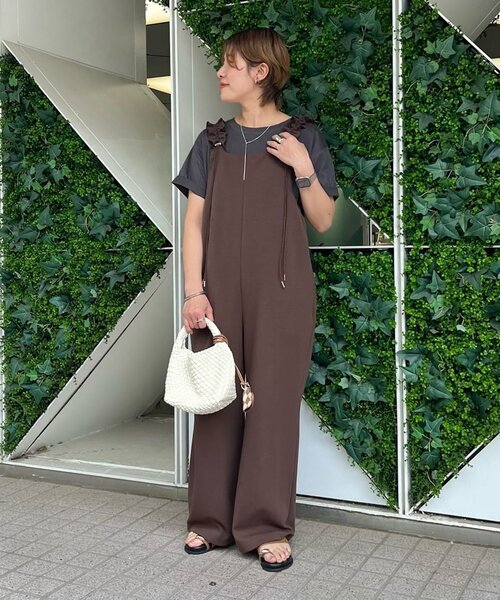 CIAOPANIC TYPY(チャオパニックティピー)の「【3サイズ展開】肩ドロストギャザーポンチサロペット(つなぎ/オールインワン・レディース・ブラウン/オフホワイト/ブラック/ブラック系その他・LARGE/MEDIUM/SMALL)」の13枚目の写真