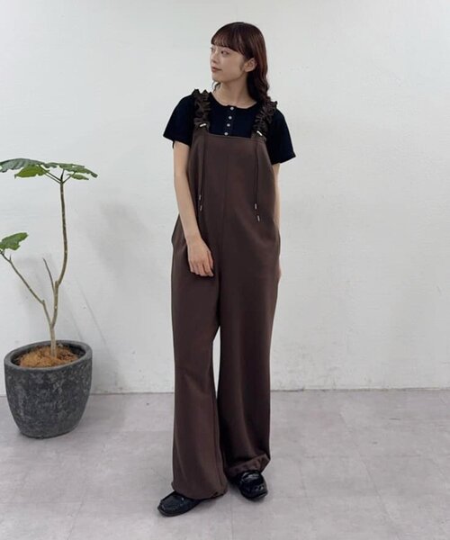 CIAOPANIC TYPY(チャオパニックティピー)の「【3サイズ展開】肩ドロストギャザーポンチサロペット(つなぎ/オールインワン・レディース・ブラウン/オフホワイト/ブラック/ブラック系その他・LARGE/MEDIUM/SMALL)」の14枚目の写真