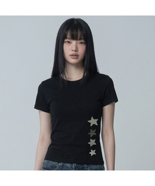 NTBC（エヌティービーシー）の「ラウドアンドチャンキーグラフィック半袖Tシャツ_2COLOR（Tシャツ/カットソー・レディース・ホワイト/ブラック・SMALL/MEDIUM）」の2枚目の写真