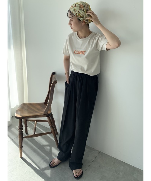 Te chichi(テチチ)の「ウレタン刺繍ロゴスタンダードTシャツ《新色追加》(Tシャツ/カットソー・レディース・オフホワイト/チャコールグレー/グレー/ブラック/ベージュ・F)」の6枚目の写真