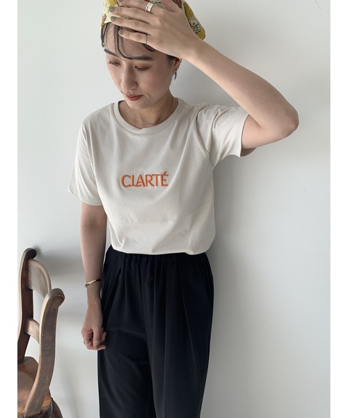 Te chichi(テチチ)の「ウレタン刺繍ロゴスタンダードTシャツ《新色追加》(Tシャツ/カットソー・レディース・オフホワイト/チャコールグレー/グレー/ブラック/ベージュ・F)」の9枚目の写真