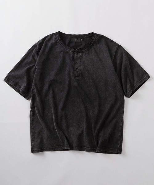 SlashDate(スラッシュデイト)の「【88】無地 短丈 ヘンリーネック Tシャツ/ケミカル加工/ユニセックス/レディース/メンズ/新色追加(Tシャツ/カットソー・メンズ・ホワイト/ブラック/チャコールグレー/レッド・M/L/XL)」の3枚目の写真