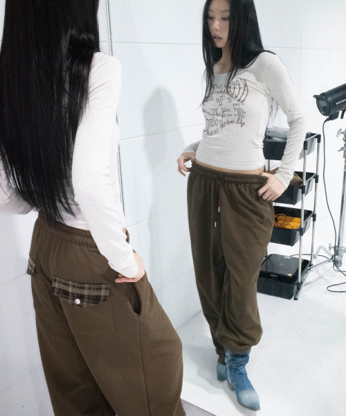 CHICKS（チックス）の「チェックポイントバルーンスウェットパンツブラウン（スウェットパンツ・レディース・ブラウン・ONE SIZE）」の2枚目の写真