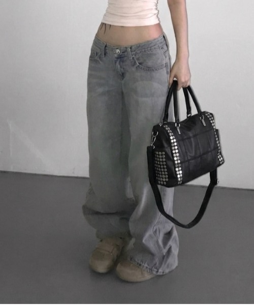 FREE STYLISTS(フリー スタイリスト)の「Y2Kブロックステッチダブルスタッズ2wayボストンバッグ(ショルダーバッグ・レディース・ブラック/オフホワイト・FREE)」の9枚目の写真