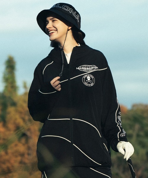 MARK & LONA(マークアンドロナ)の「Streamer Crinkle Nylon Hooded Jacket(ナイロンジャケット・メンズ・ブラック・48)」の1枚目の写真