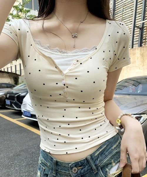 LAC-VERT(ラック・ヴェール)の「ドット柄ヘンリーネックリブTシャツ(Tシャツ/カットソー・レディース・アイボリー/ホワイト・FREE)」の6枚目の写真