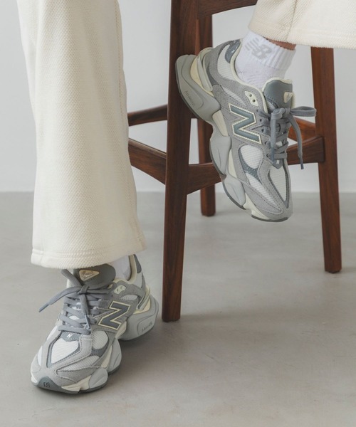 NEW BALANCE(ニューバランス)の「90/60(スニーカー・メンズ・グレー/ホワイト×ブラック・25.0cm/25.5cm/26.0cm/26.5cm/27.0cm/27.5cm/28.0cm/28.5cm/29.0cm/30.0cm/23.0cm/23.5cm/22.5cm/24.0cm/24.5cm)」の1枚目の写真