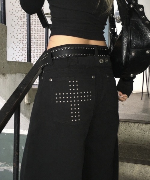 LAMPOON(ランプーン)の「クロススタッズデニムパンツ(デニムパンツ・レディース・ホワイト/ブラック・MEDIUM/LARGE/SMALL)」の10枚目の写真
