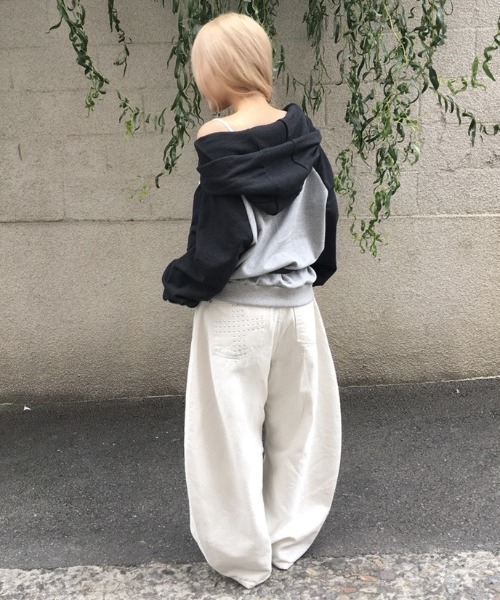 LAMPOON(ランプーン)の「クロススタッズデニムパンツ(デニムパンツ・レディース・ホワイト/ブラック・MEDIUM/LARGE/SMALL)」の12枚目の写真