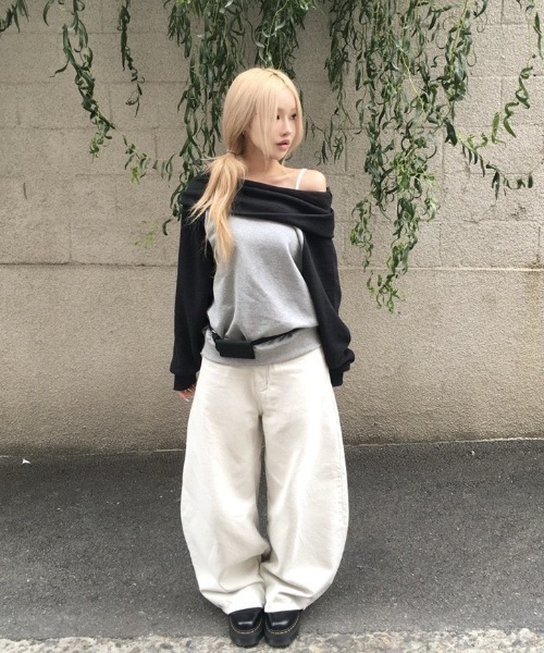 LAMPOON(ランプーン)の「クロススタッズデニムパンツ(デニムパンツ・レディース・ホワイト/ブラック・MEDIUM/LARGE/SMALL)」の17枚目の写真