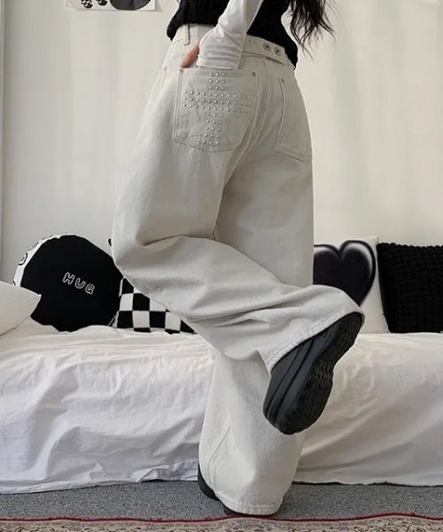 LAMPOON(ランプーン)の「クロススタッズデニムパンツ(デニムパンツ・レディース・ホワイト/ブラック・MEDIUM/LARGE/SMALL)」の19枚目の写真