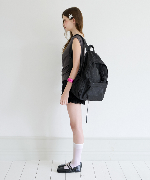 ALKI ALKA(アルキアルカ)の「Floral Corsage Backpack (Dot Black)(バックパック/リュック・レディース・ブラック・FREE)」の4枚目の写真
