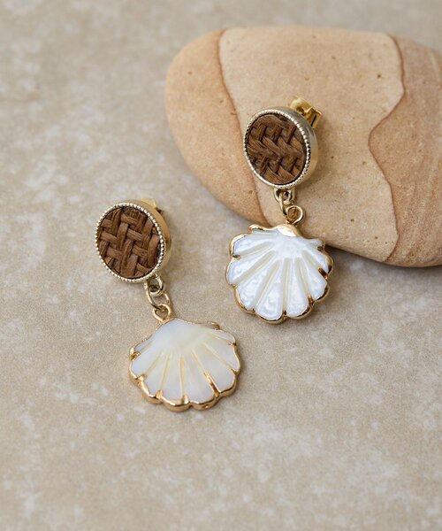 ラタン×シェルパーツピアス（ピアス（両耳用））｜ear PAPILLONNER 